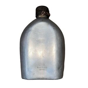 WWII Era Military A.G.M CO Metal Canteen 1945 Water bottle Flask  US Army USED